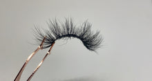 Load image into Gallery viewer, Mink Eyelashes-BARBIE
