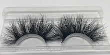 Load and play video in Gallery viewer, Mink Eyelashes-BENTLEY
